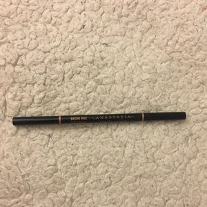 Anastasia Beverly Hills Brow Wiz pencil